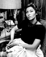 Lançamento colaborativo e gratuito do documentário: "A Descoberta do Mundo - um filme sobre a vida e obra de Clarice Lispector", dirigindo por Taciana Oliveira. 